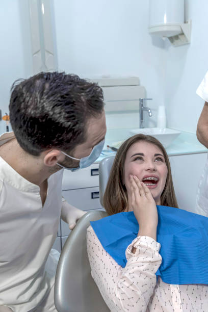 Best Urgent Tooth Repair  in Head Of The Harbor, NY